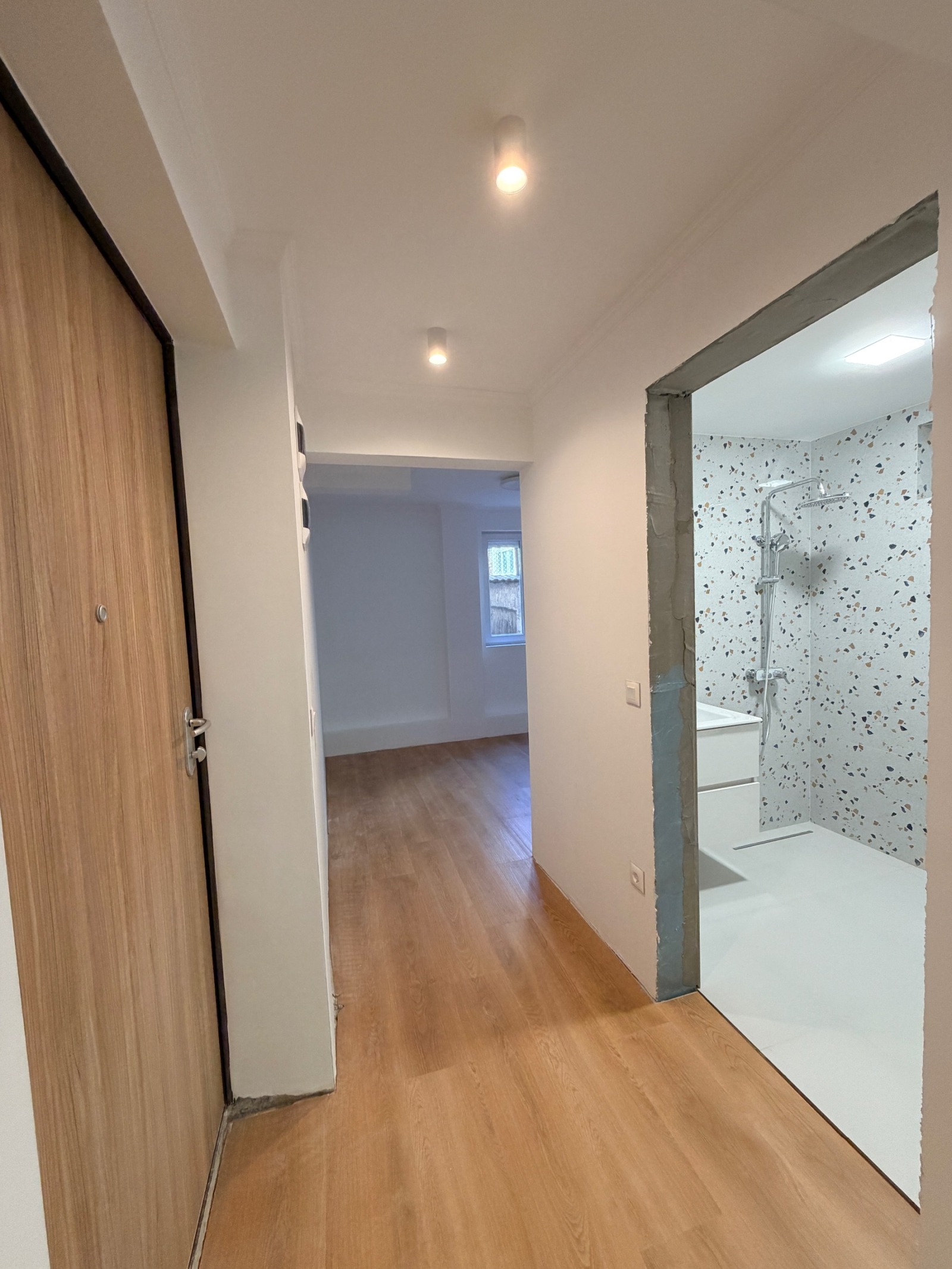 Продава 2-СТАЕН, гр. София, Център, снимка 8 - Апартаменти - 54925054