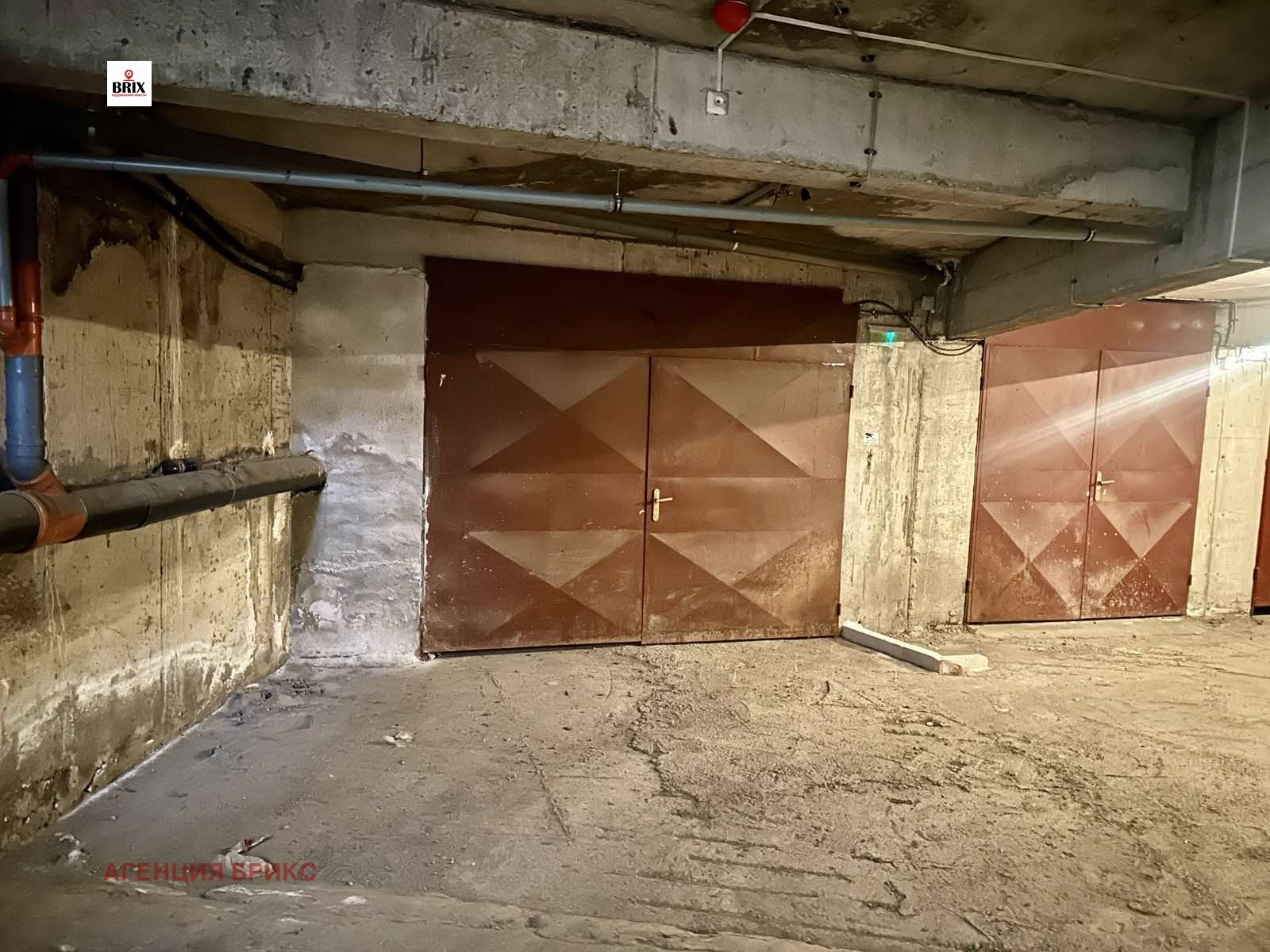 Продава ГАРАЖ, ПАРКОМЯСТО, гр. Русе, Широк център