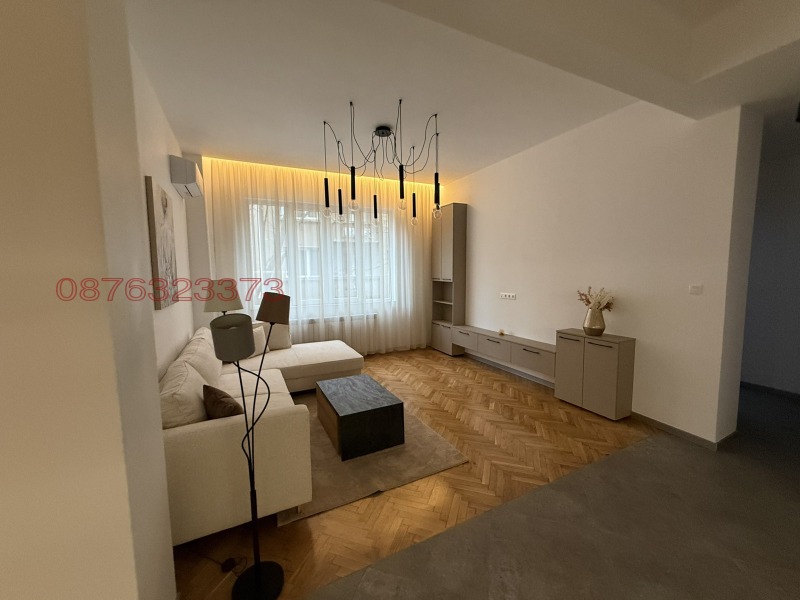 Продава 3-СТАЕН, гр. София, Център, снимка 2 - Апартаменти - 52797676