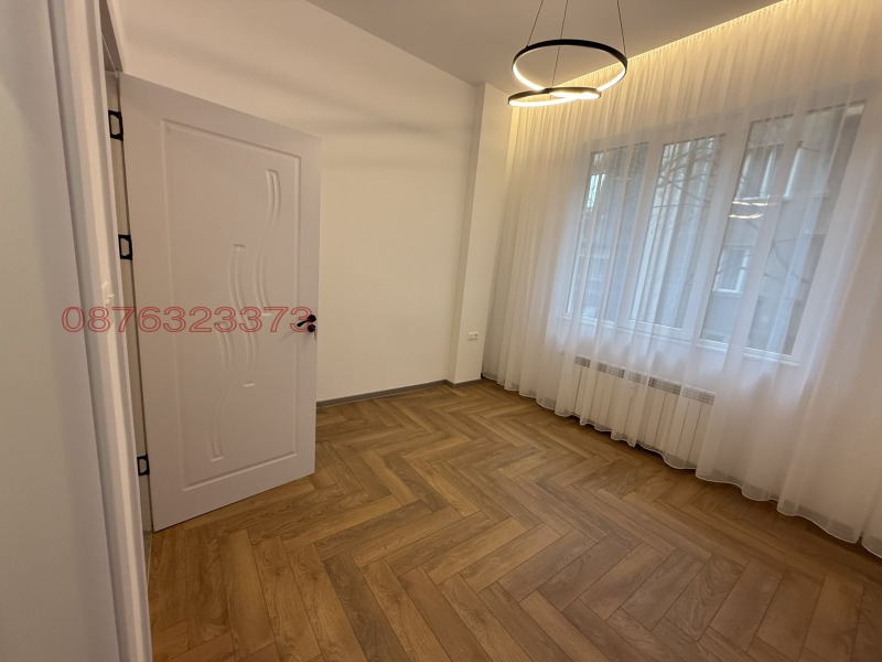 Продава 3-СТАЕН, гр. София, Център, снимка 10 - Апартаменти - 52581944