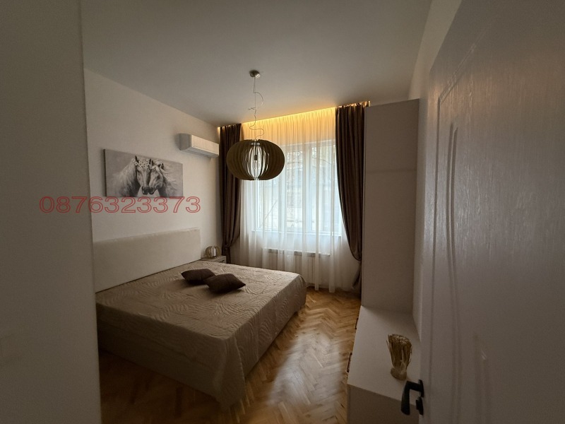 Продава 3-СТАЕН, гр. София, Център, снимка 3 - Апартаменти - 52581944