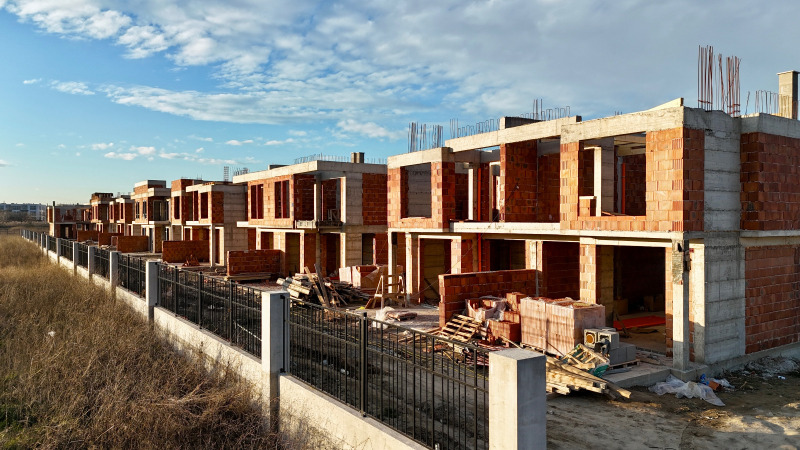 Продава КЪЩА, гр. Пловдив, Остромила, снимка 2 - Къщи - 52957258