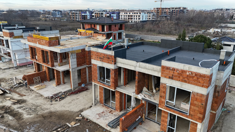 Продава КЪЩА, гр. Пловдив, Остромила, снимка 4 - Къщи - 52957258