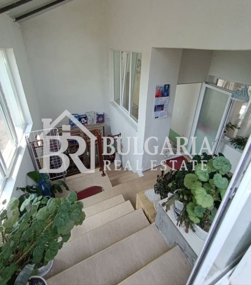 Продава КЪЩА, гр. Варна, Галата