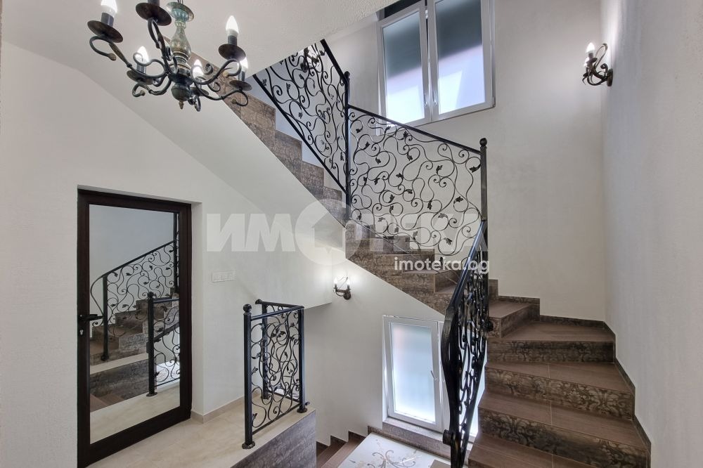 Продава КЪЩА, гр. София, Оборище, снимка 14 - Къщи - 50791216