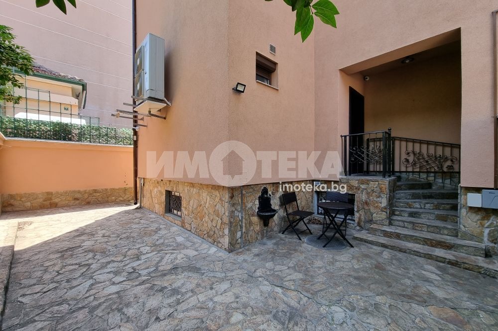 Продава КЪЩА, гр. София, Оборище, снимка 6 - Къщи - 50791216