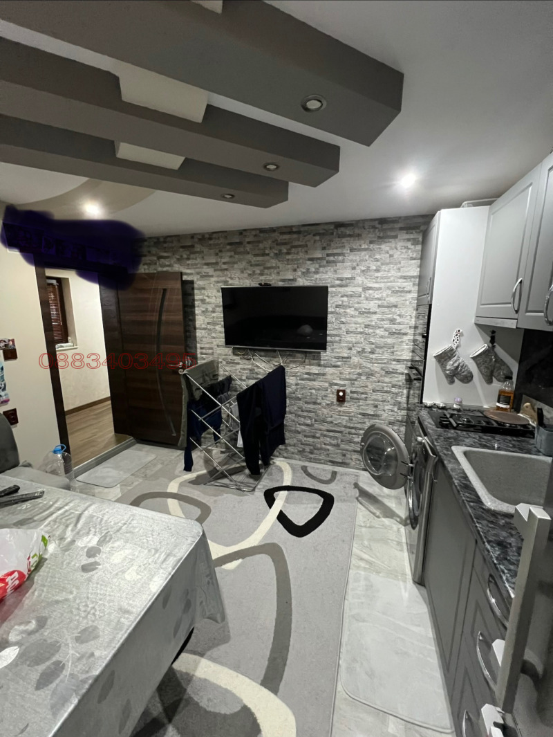 Продава ЕТАЖ ОТ КЪЩА, гр. Монтана, Плиска, снимка 3 - Етаж от къща - 53051550