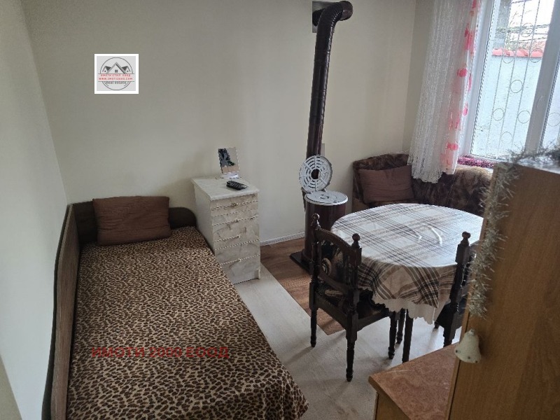 Продава КЪЩА, гр. Чирпан, област Стара Загора, снимка 2 - Къщи - 52976701