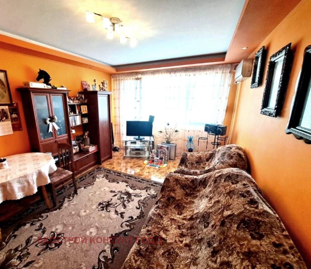 Продава 2-СТАЕН, гр. Монтана, Младост 1