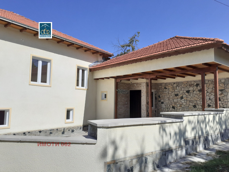 Продава КЪЩА в област Велико Търново, с. Ново село - 285 кв.м / 220 000 € » 430 282.60 лв., ИМОТИ 062