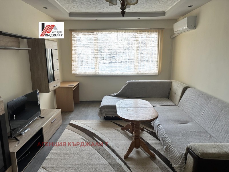 Продава 2-СТАЕН, гр. Кърджали, Възрожденци