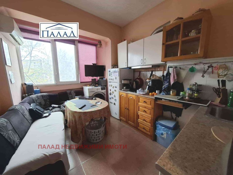 Продава 3-СТАЕН, гр. Варна, Център, снимка 3 - Апартаменти - 51685760