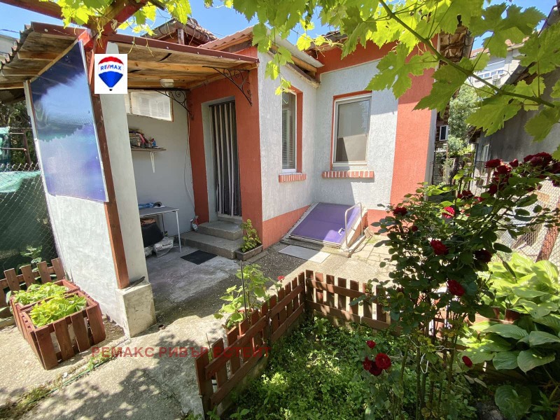 Na prodej  Dům Ruse , Centralen južen rajon , 38 m2 | 91163967 - obraz [4]