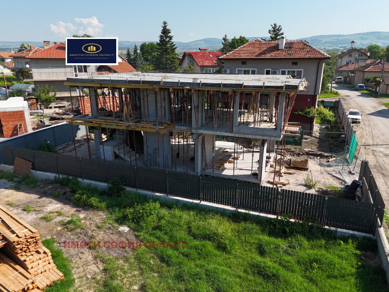 Te koop  Huis regio Sofia , Kostinbrod , 184 m² | 50488800