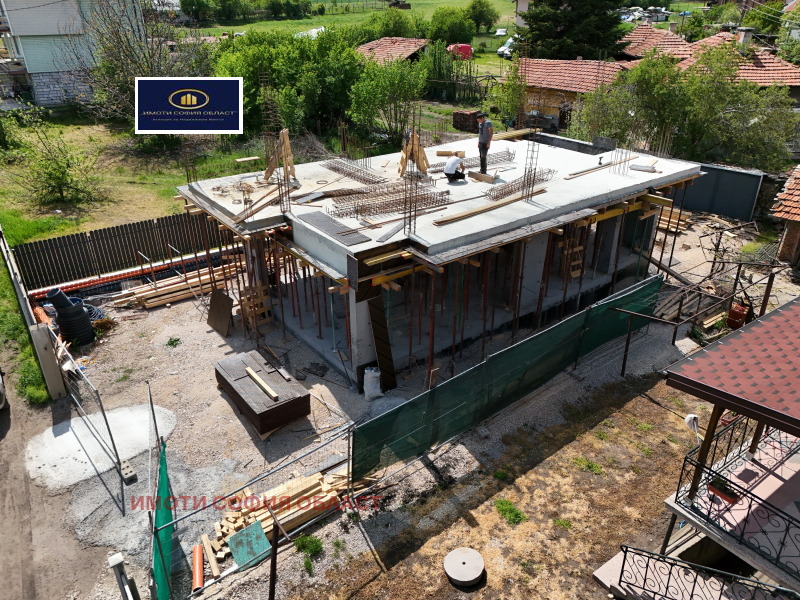 Продава  Къща, област София, гр. Костинброд •  249 500 EUR • ID 84595557 — holmes.bg - [1] 