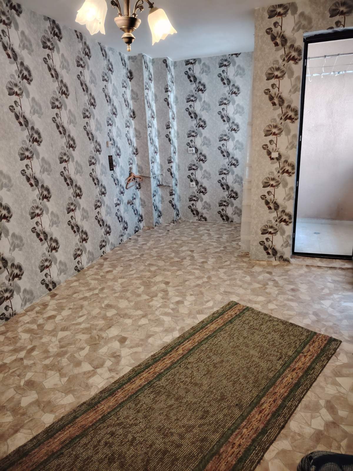Продава 1-СТАЕН, гр. Пловдив, Въстанически, снимка 3 - Апартаменти - 56132694