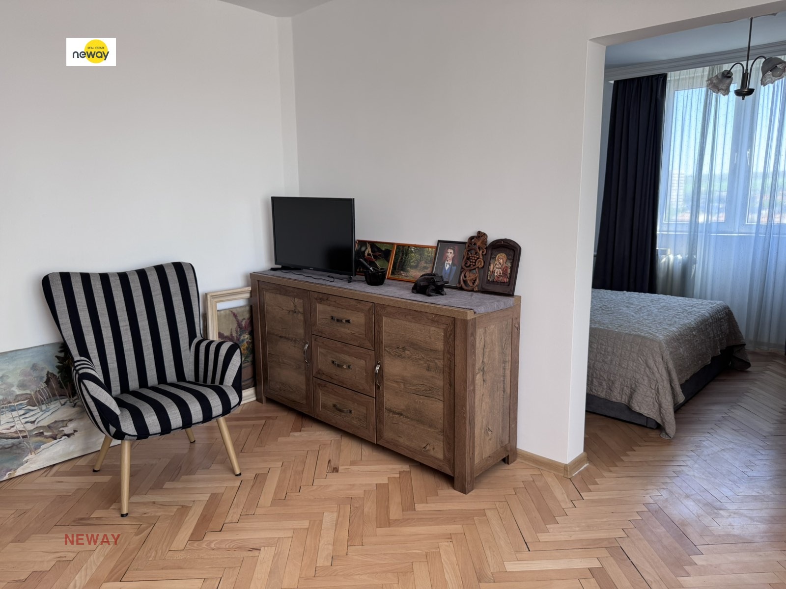 Продава 2-СТАЕН, гр. Плевен, Идеален център, снимка 2 - Апартаменти - 54541969