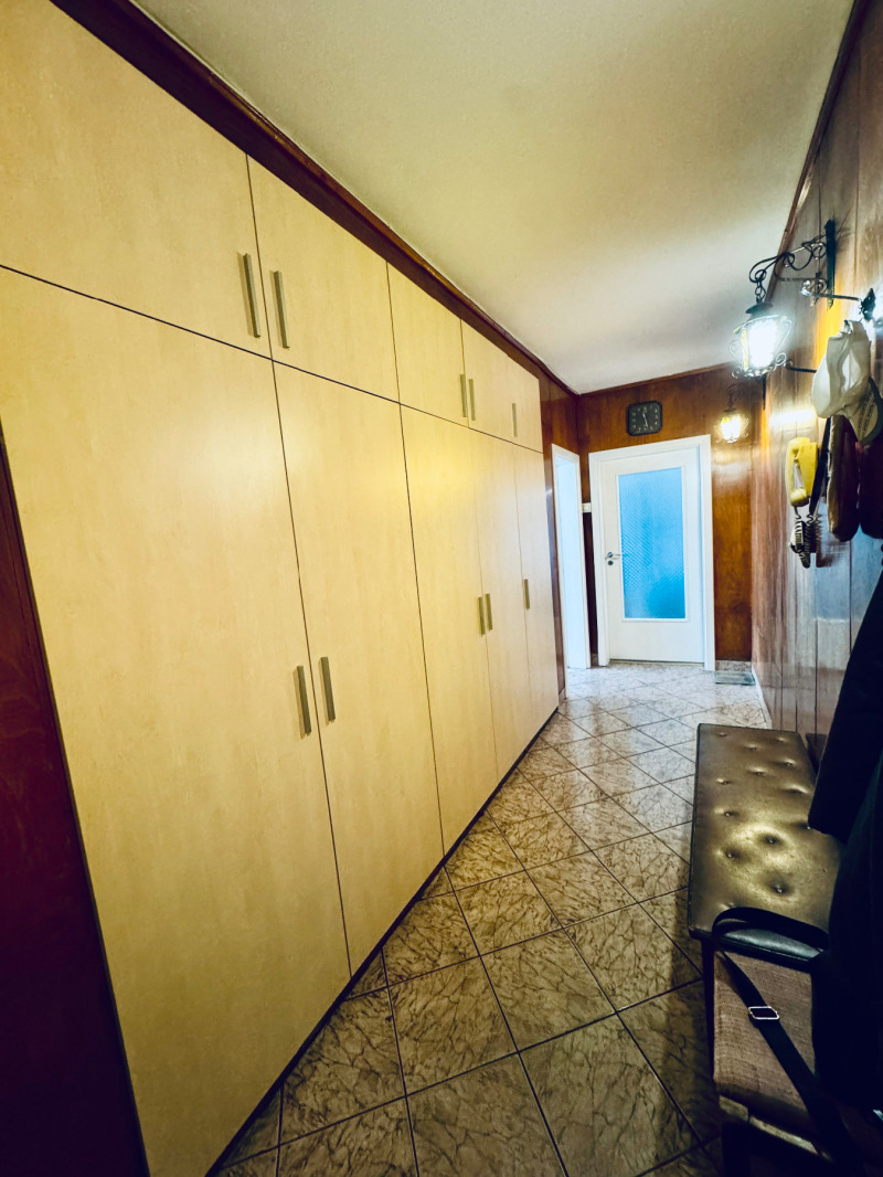 Продава 3-СТАЕН, гр. София, Младост 1, снимка 2 - Апартаменти - 53227545