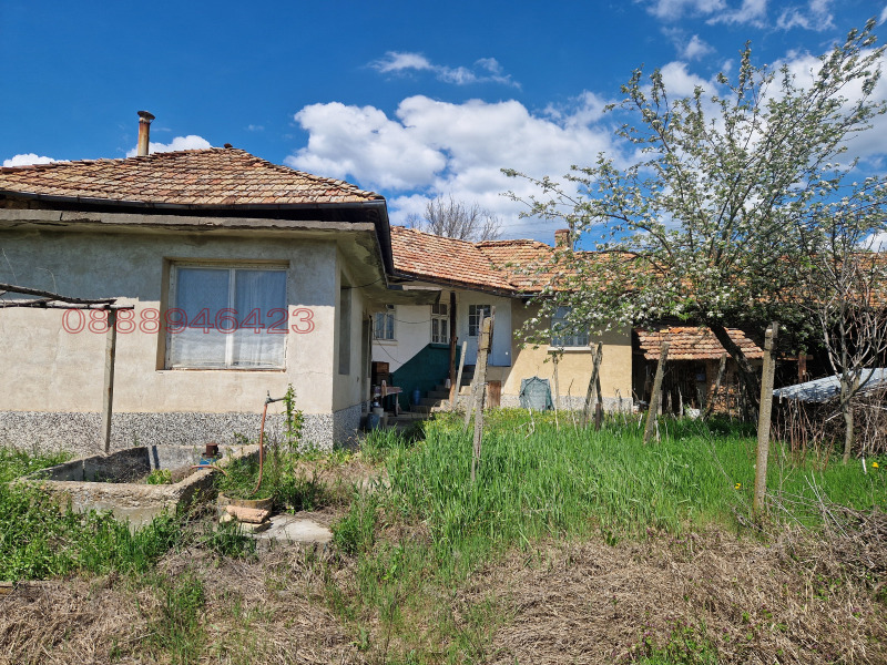 Продава КЪЩА, с. Копривец, област Русе