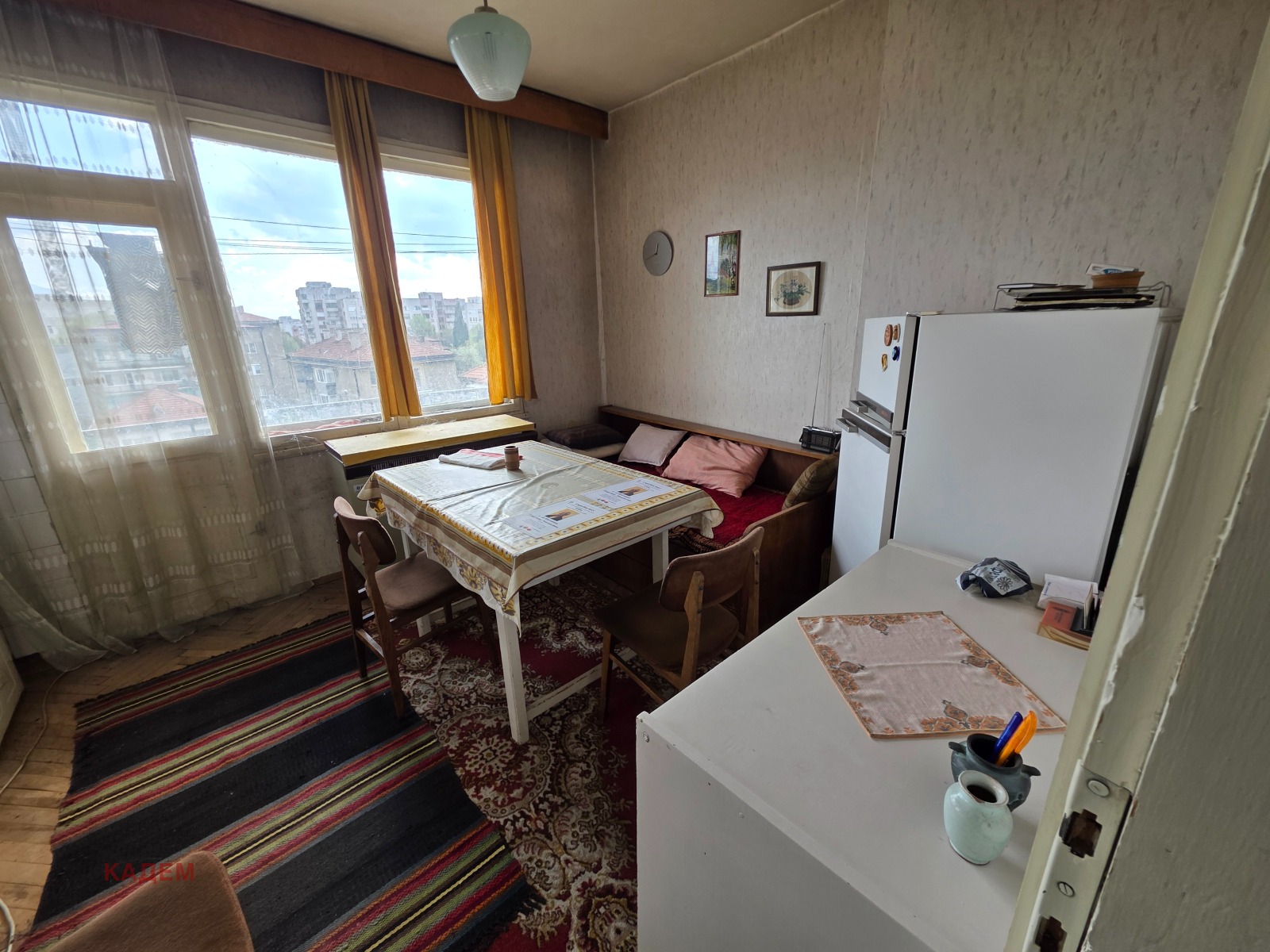 Продава 4-СТАЕН, гр. Кюстендил, Център, снимка 2 - Апартаменти - 54234969