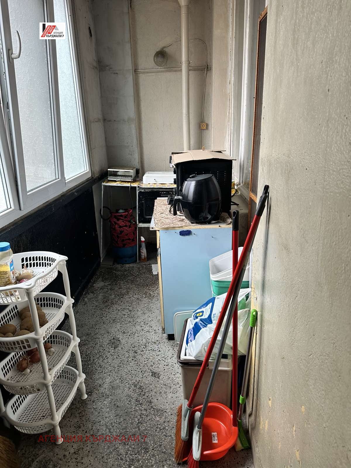 Продава МНОГОСТАЕН, гр. Кърджали, Център, снимка 8 - Апартаменти - 53968040