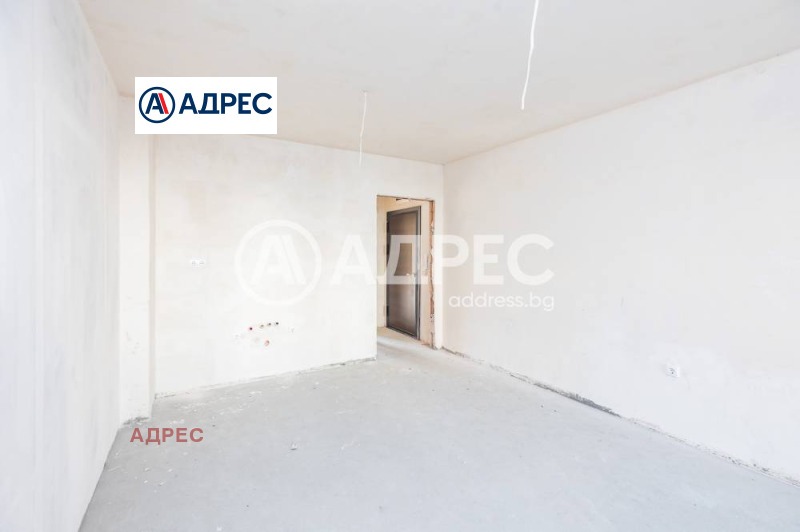En venta  1 dormitorio Varna , Koljozen pazar , 51 metros cuadrados | 37947949 - imagen [8]