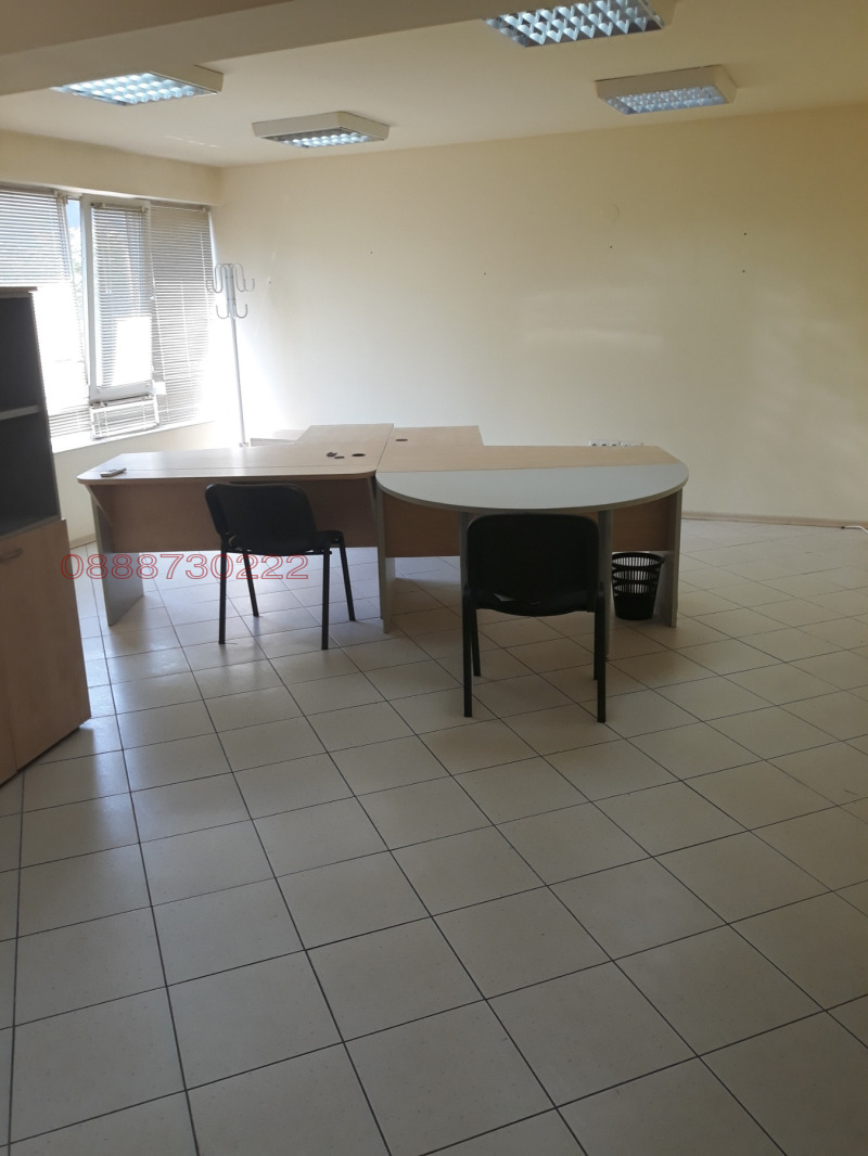 Продава ОФИС, гр. Шумен, Център, снимка 2 - Офиси - 53480013