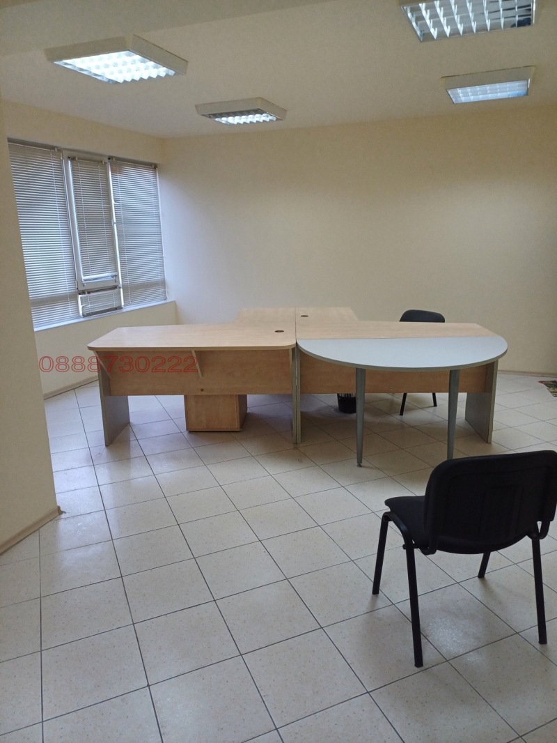 Продава ОФИС, гр. Шумен, Център