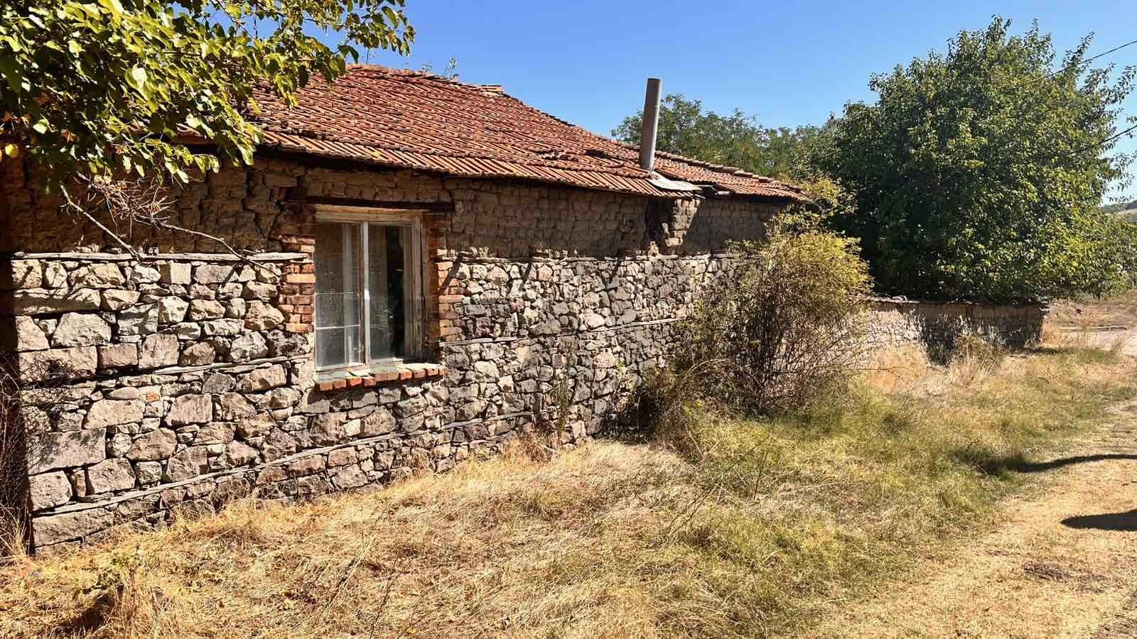 Продава КЪЩА, с. Езерово, област Пловдив, снимка 2 - Къщи - 56196659