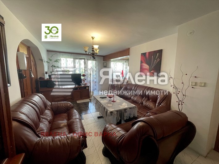 Продава 4-СТАЕН, гр. Варна, Лятно кино Тракия