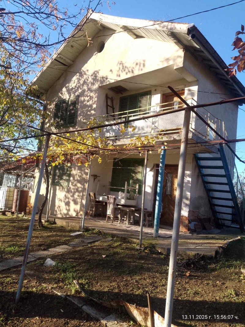 Продава ВИЛА, гр. Враца, Студентски град, снимка 2 - Вили - 53211935