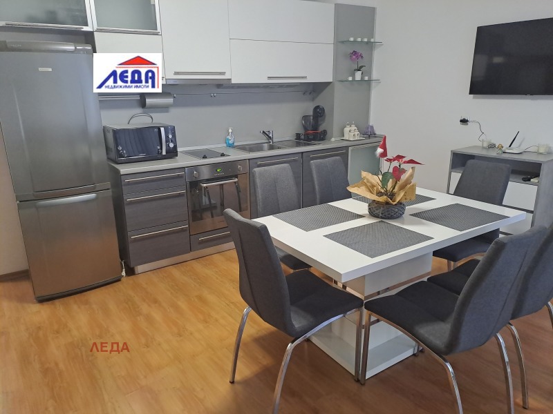 Продава 2-СТАЕН, гр. Плевен, Широк център, снимка 2 - Апартаменти - 52822641