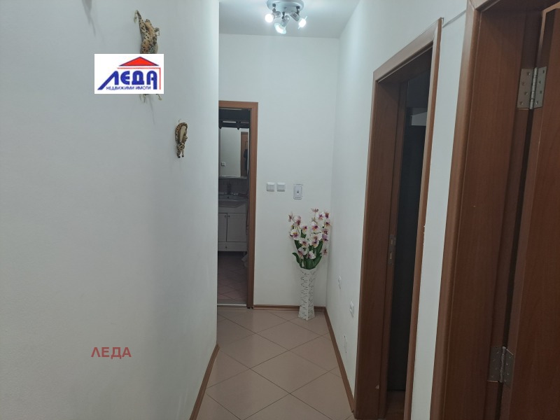 Продава 2-СТАЕН, гр. Плевен, Широк център, снимка 3 - Апартаменти - 52822641