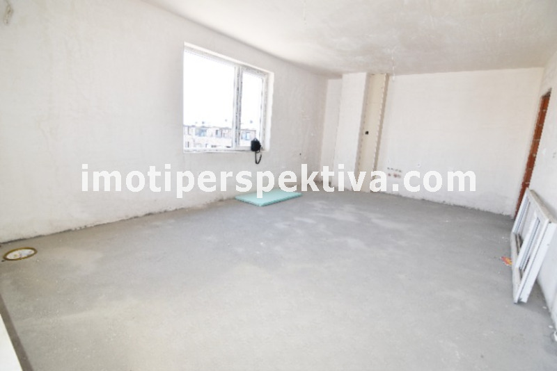Продава 3-СТАЕН, гр. Пловдив, Кючук Париж, снимка 2 - Апартаменти - 55708400