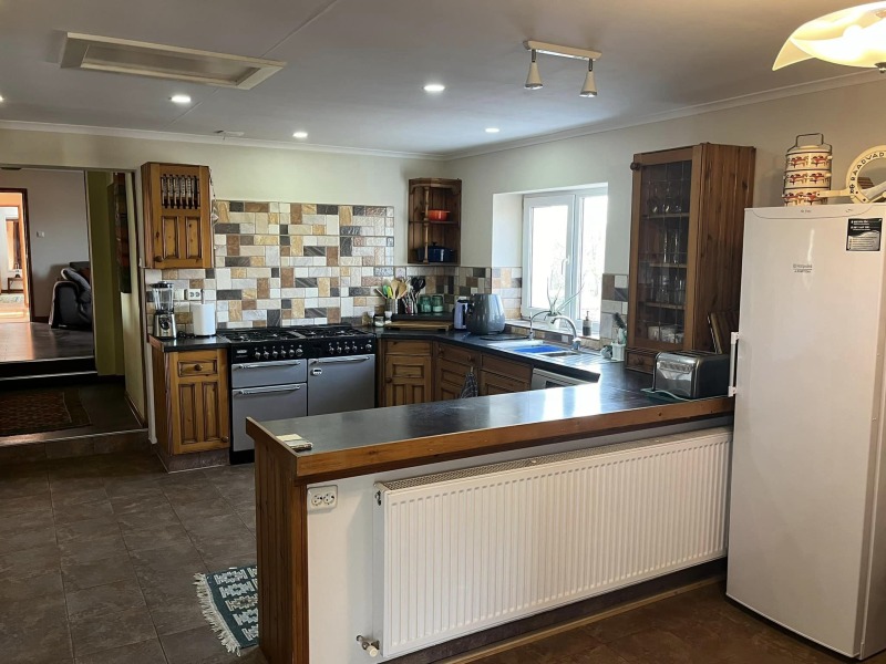 Продава КЪЩА, с. Царичино, област Добрич, снимка 4 - Къщи - 52937378