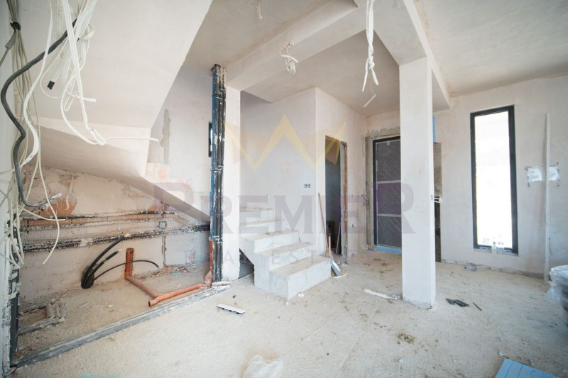 Продава КЪЩА, гр. Варна, м-т Пчелина, снимка 11 - Къщи - 53082228