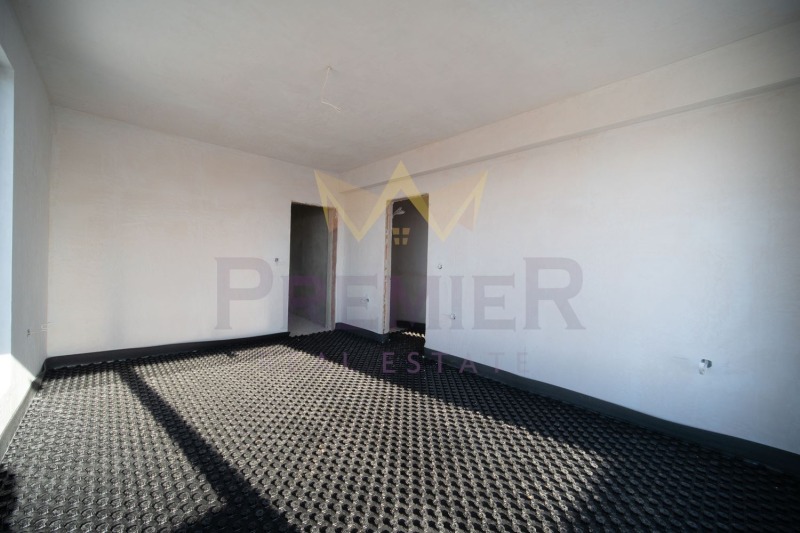 Продава КЪЩА, гр. Варна, м-т Пчелина, снимка 8 - Къщи - 53082228