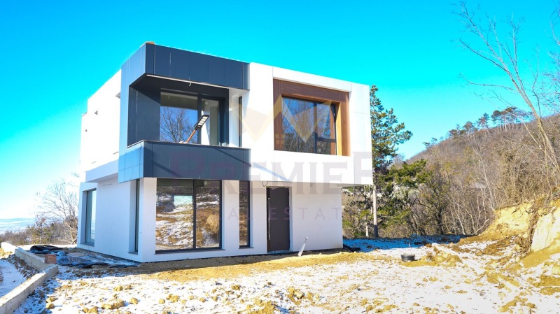 Продава КЪЩА, гр. Варна, м-т Пчелина