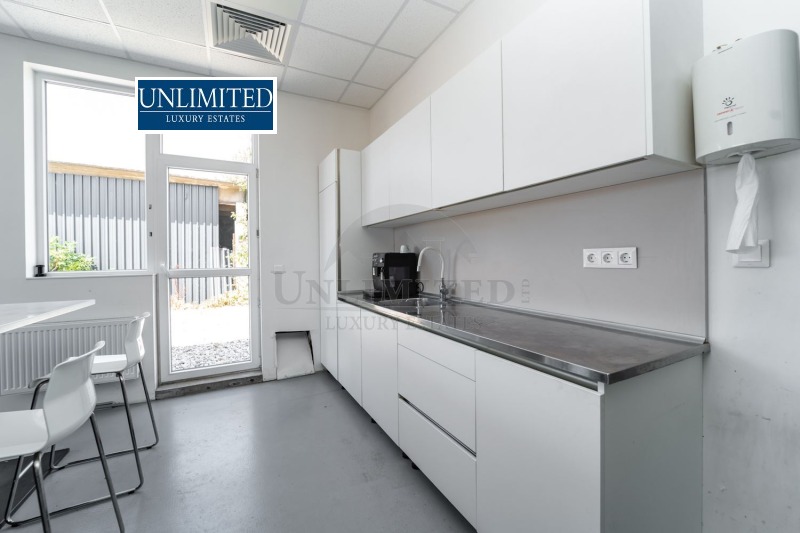 Продава ПРОМ. ПОМЕЩЕНИЕ, с. Мусачево, област София област, снимка 3 - Производствени сгради - 51961670