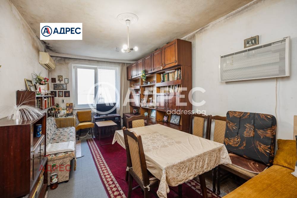 Продава КЪЩА, гр. Варна, Център