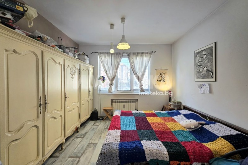 Продава 3-СТАЕН, гр. София, Яворов, снимка 2 - Апартаменти - 53176426