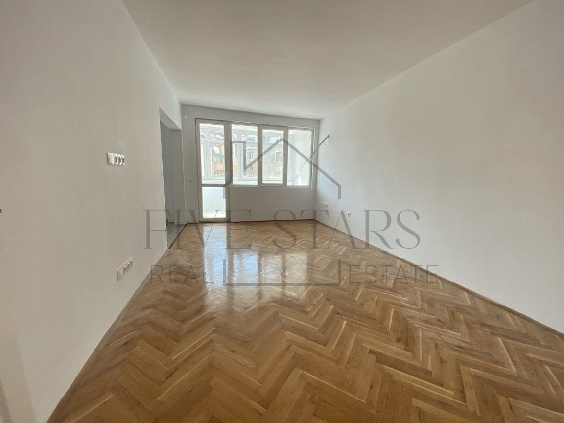 Продава 3-СТАЕН, гр. Варна, Лятно кино Тракия, снимка 3 - Апартаменти - 55779022