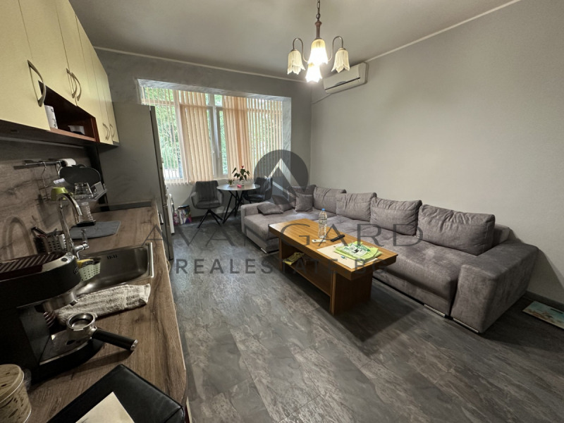 Продава  3-стаен град Пловдив , Център , 75 кв.м | 20783095