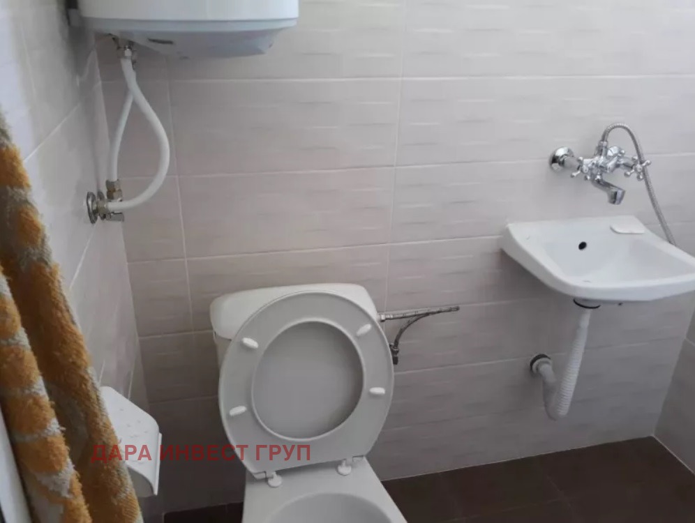 Продава ЕТАЖ ОТ КЪЩА, гр. Шумен, Тракия, снимка 3 - Етаж от къща - 54361158