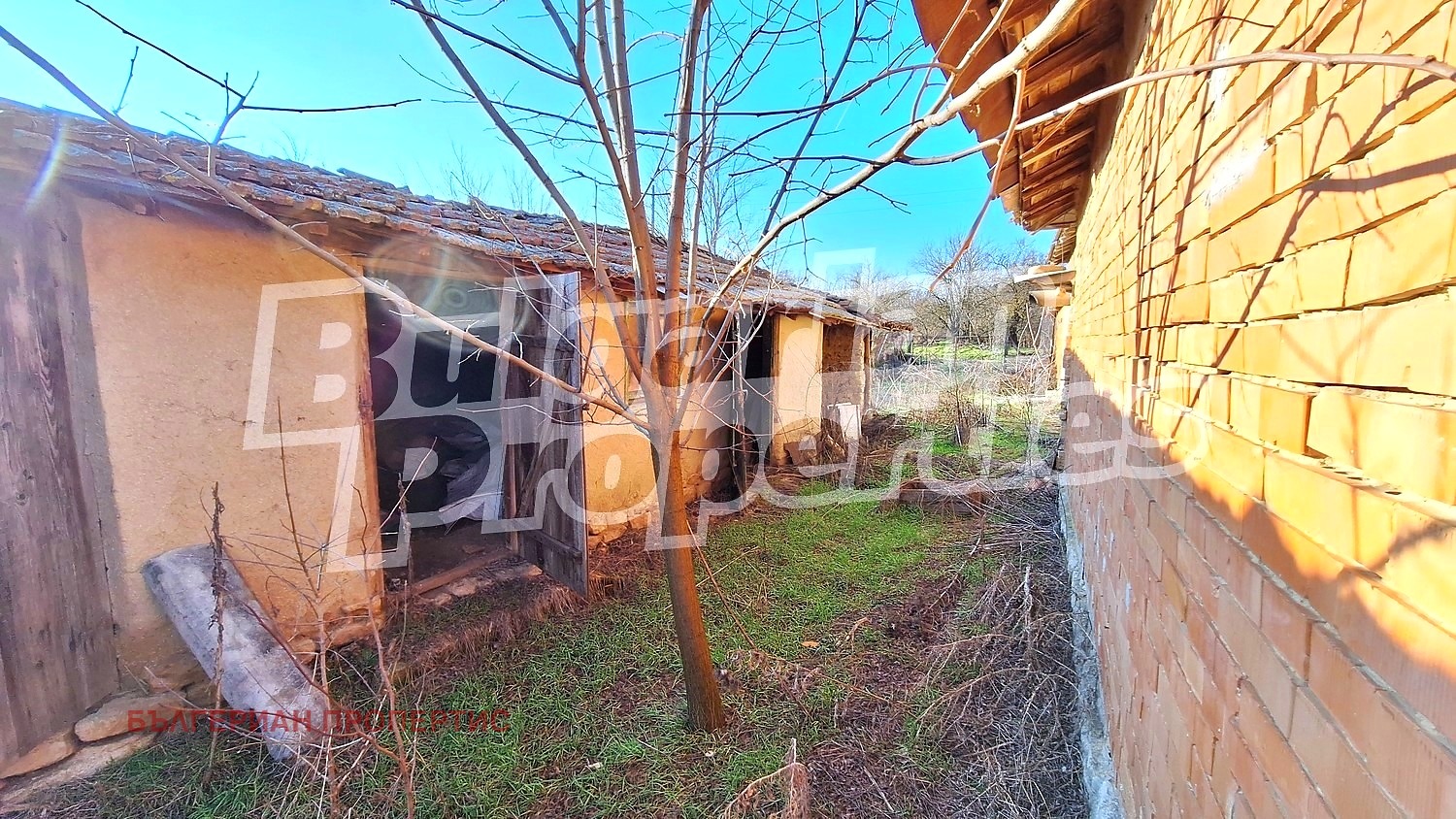 Продава КЪЩА, с. Изворово, област Добрич, снимка 12 - Къщи - 53710294