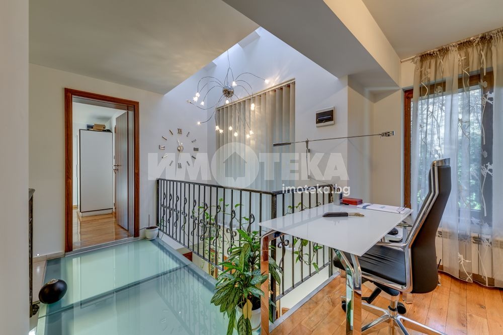 Продава КЪЩА, гр. София, с. Бистрица, снимка 12 - Къщи - 56269240