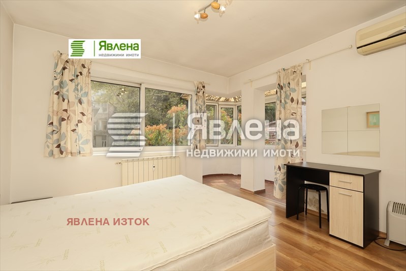 In vendita  3 camere da letto Sofia , Tsentar , 115 mq | 29380711