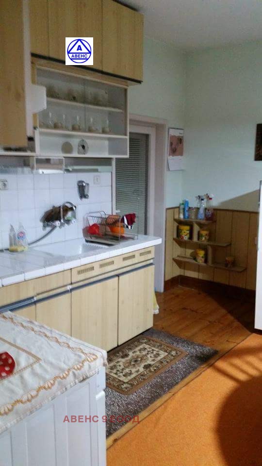 For Sale  3+ bedroom Pleven , Idealen tsentar , 130 sq.m | 76480809