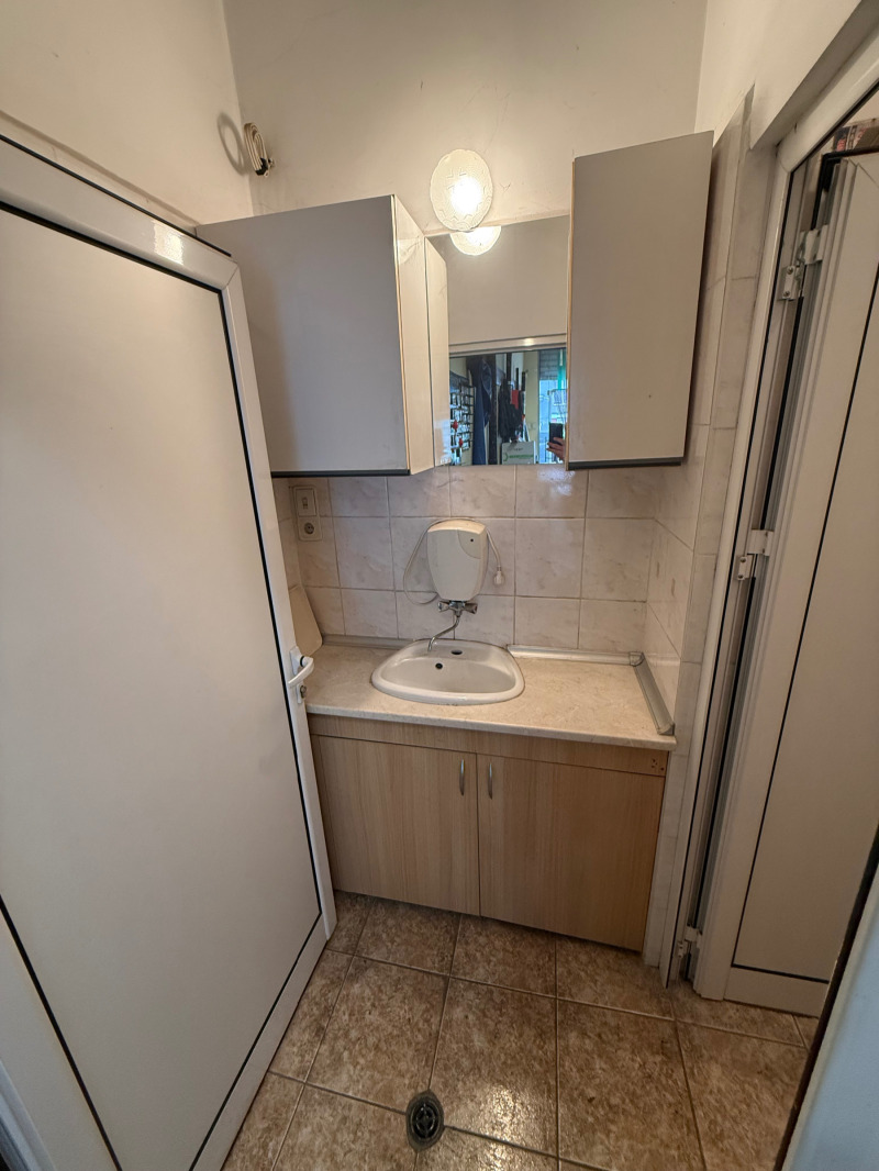 Продава МАГАЗИН, гр. Плевен, Широк център, снимка 9 - Магазини - 53019679