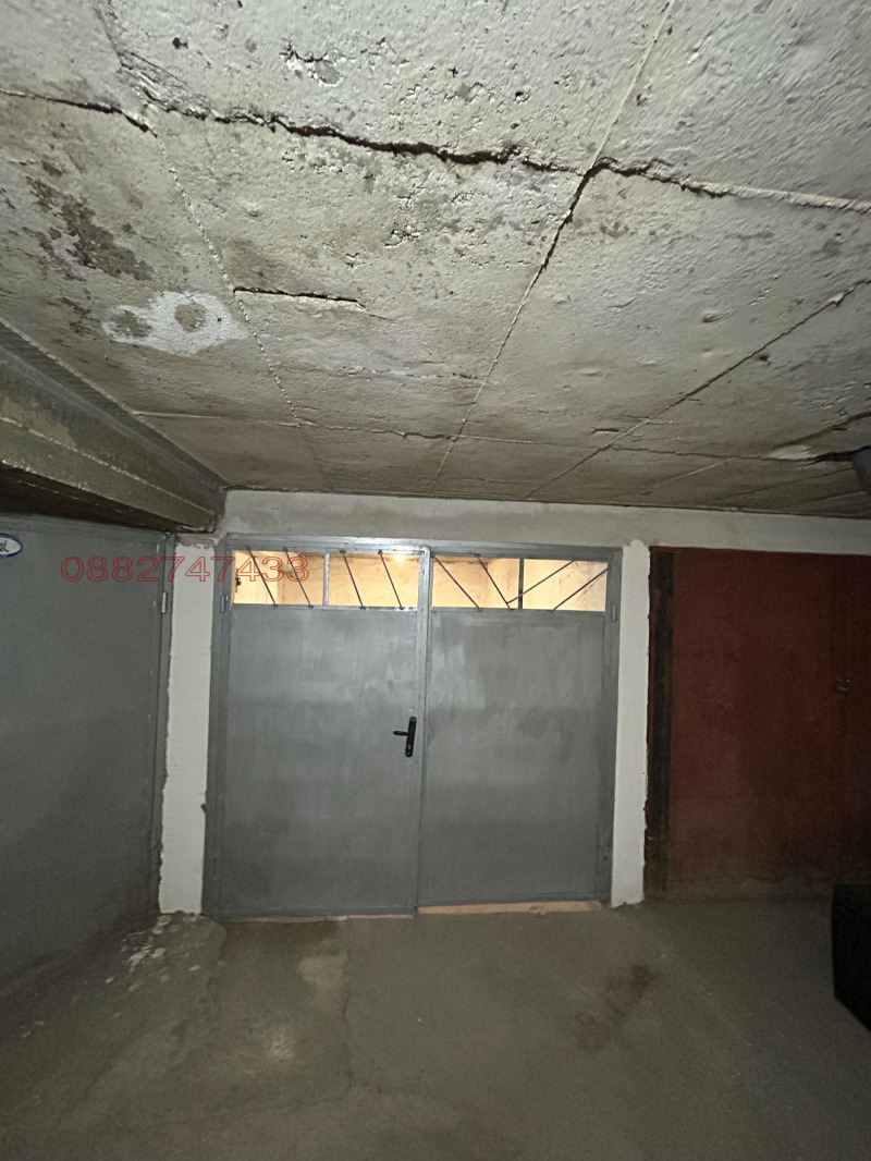Продава ГАРАЖ, ПАРКОМЯСТО, гр. Пловдив, Кършияка, снимка 2 - Гаражи и паркоместа - 52784987